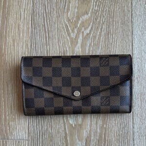 Louis Vuitton Sarah Wallet